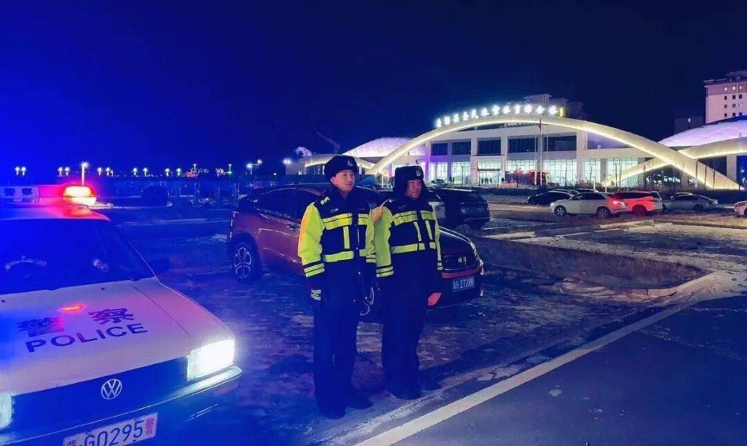 康保公安圆满完成“决战到天亮”羽毛球全国巡回挑战赛张家口康保站赛事安保工作